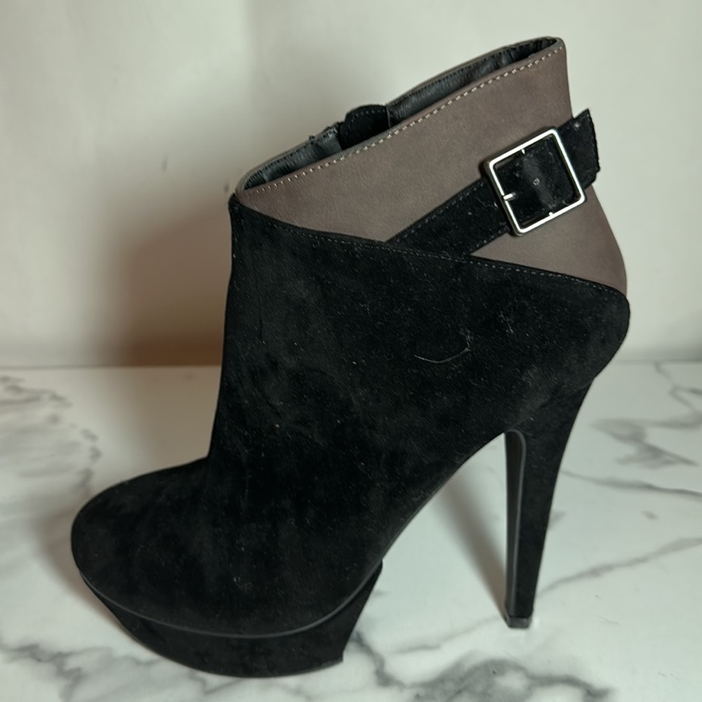 New- Michael Antonio ankle boots